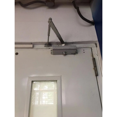 閉門器安裝圖